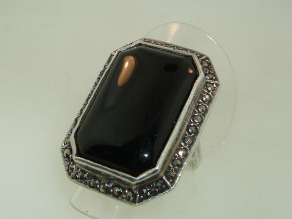 Vintage Sterling Silver Black Glass & Marcasite Ring - Size 6 1/2