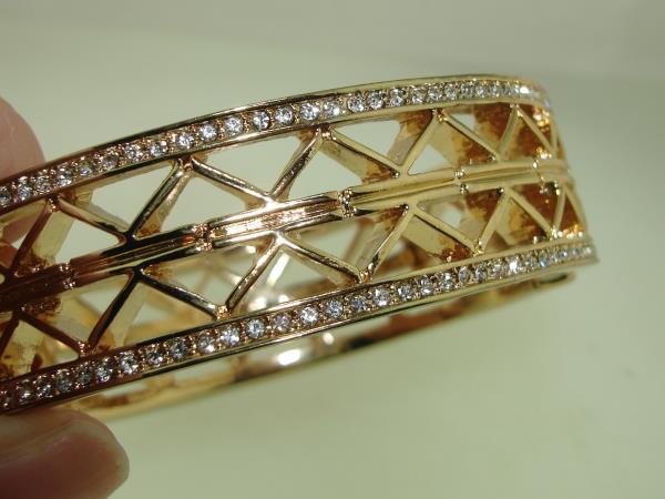 Gold Tone Filigree Rhinestone Bangle Bracelet - Hinged Magnetic Closure