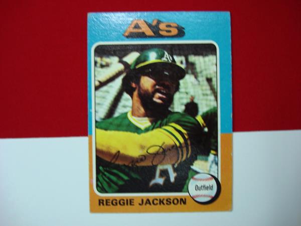 1975 Topps Reggie Jackson Oakland Athletics Baseball Card #300 (Vintage Charm)