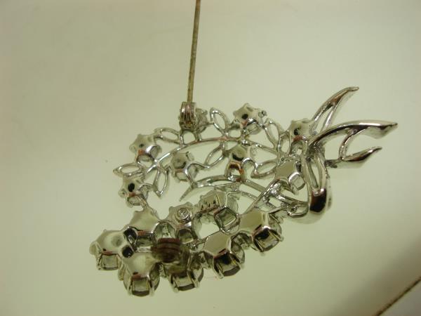 Vintage Coro Aurora Borealis Rhinestone Filigree Brooch Pin - Sparkling Silver