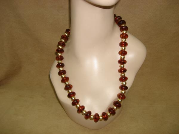 ✨ Vintage 1960s Amber Lucite & Gold Bead Necklace (24
