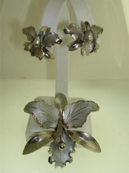 Vintage 1960s Silver Orchid Pin & Screw Back Earrings Set - Lovely Floral Jewelry