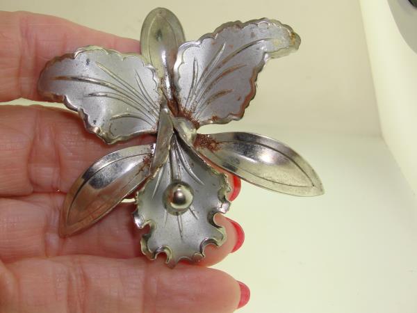 Vintage 1960s Silver Orchid Pin & Screw Back Earrings Set - Lovely Floral Jewelry