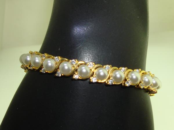 Elegant 18KT Gold Over Sterling Silver Faux Pearl & CZ Bracelet (7 inch)