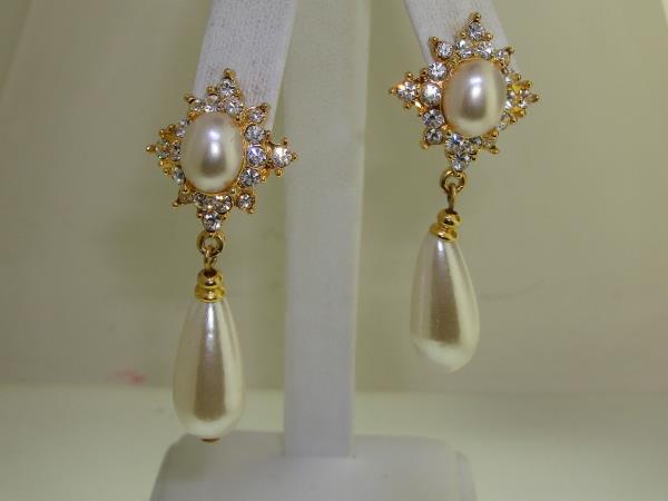 Vintage 1980s Faux Pearl & Rhinestone Dangle Earrings - Holiday Glam