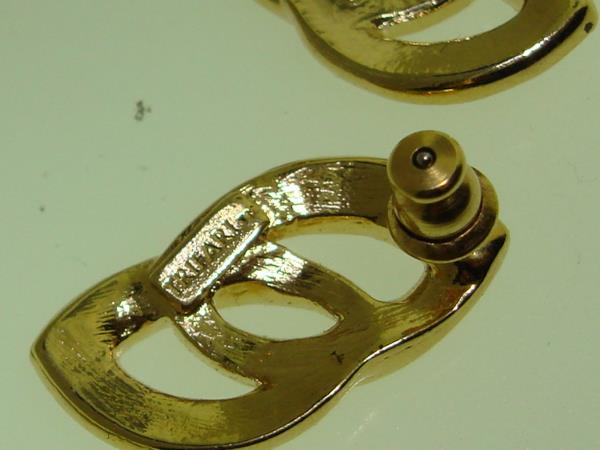 Vintage Trifari Gold Tone & Cream Enamel Crown Earrings | Estate Find