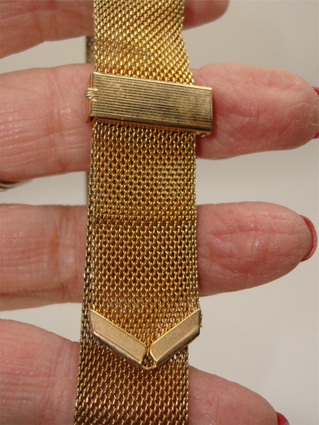 Vintage 1960s Gold Tone Mesh Choker Necklace - Elegant Statement Piece