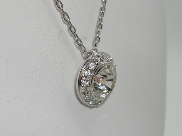 Swarovski Crystal Pendant Necklace (1.5+ CTW) - Sparkling CZ, Mint Condition