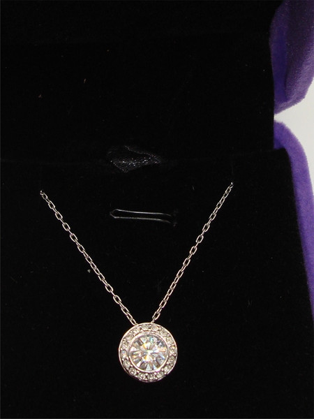 Swarovski Crystal Pendant Necklace (1.5+ CTW) - Sparkling CZ, Mint Condition
