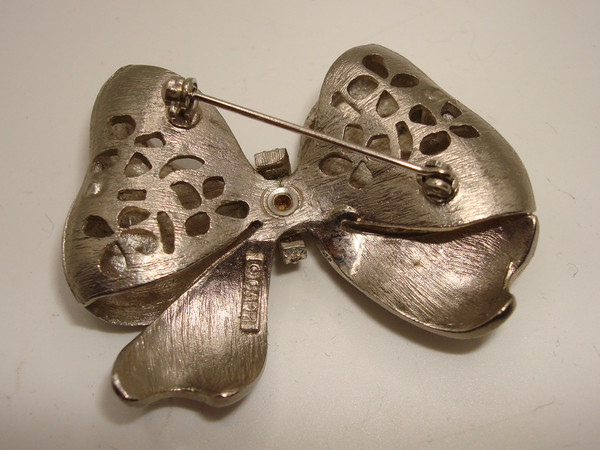 Vintage Brushed Silver Bow Brooch | Capri Rhinestone Accent | Estate Find