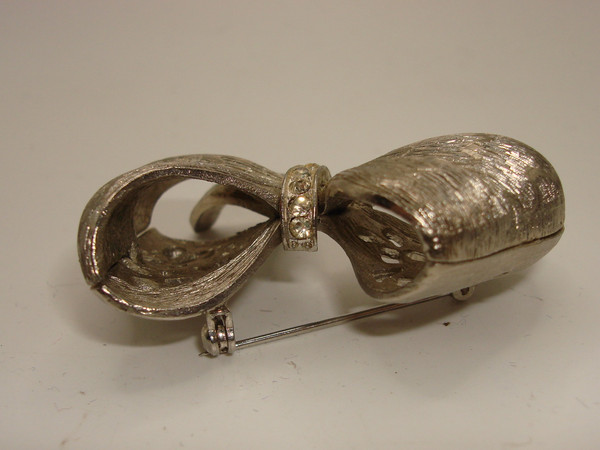 Vintage Brushed Silver Bow Brooch | Capri Rhinestone Accent | Estate Find