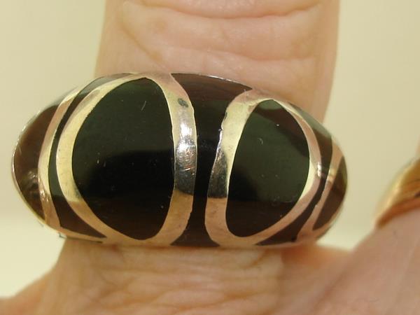 Vintage 1960s-70s Sterling Silver Dome Ring w/ Black Enamel & Artist Signature (Size 6)
