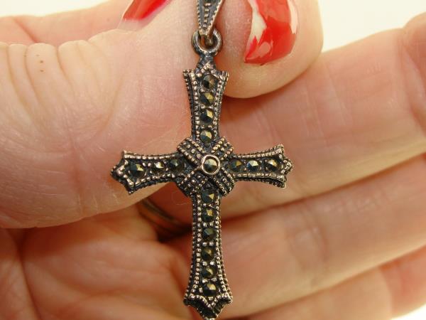 Vintage Japanned Sterling Silver & Marcasite Cross Pendant (925)