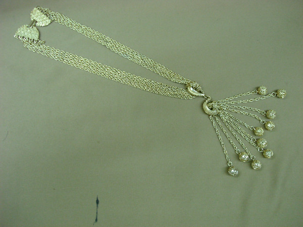 Vintage 1970s Gold Tone Chain Necklace with Filigree Beads Pendant - Unique & Desirable