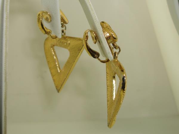 Vintage Crown Trifari Gold Tone Dangle Earrings (1960s-70s) - Clip On