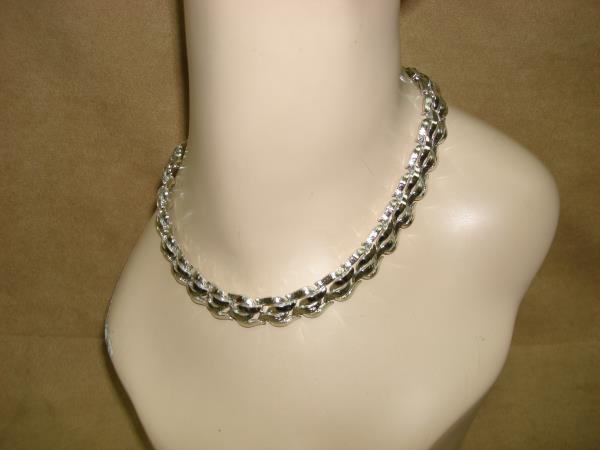 Vintage Coro Choker Necklace - Brushed & Bright Silver Links (18