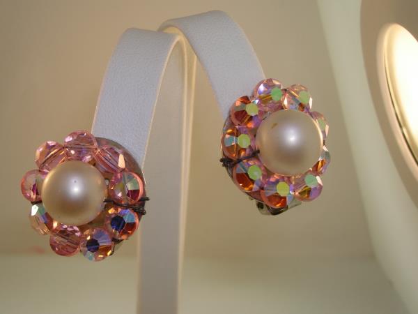 Vintage Laguna Pink Crystal & Faux Pearl Necklace & Earrings Set (17