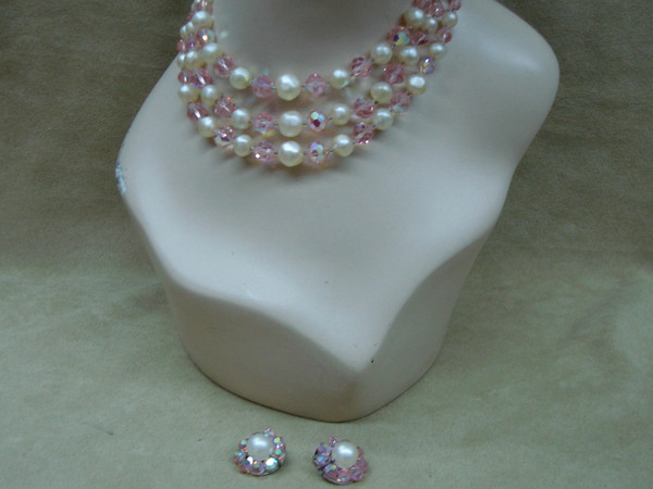 Vintage Laguna Pink Crystal & Faux Pearl Necklace & Earrings Set (17