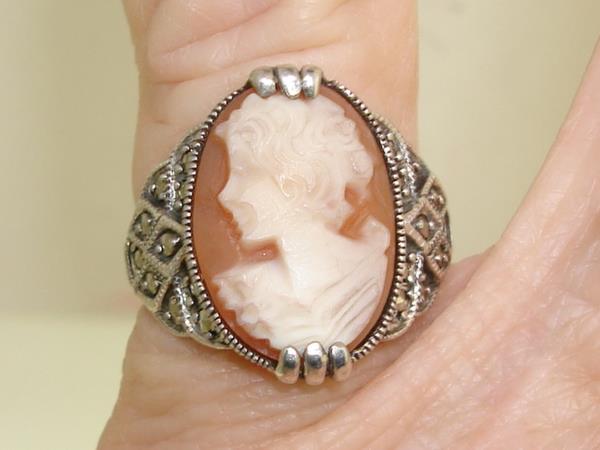 Vintage Sterling Silver Cameo Ring with Marcasite Accents - Size 4.5