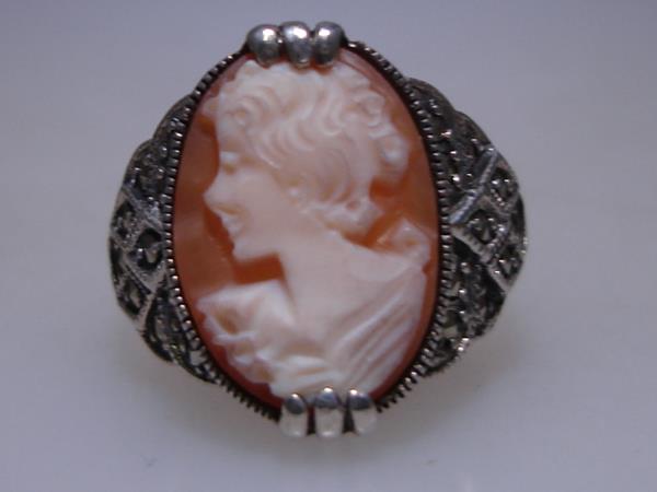 Vintage Sterling Silver Cameo Ring with Marcasite Accents - Size 4.5
