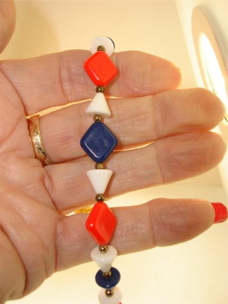 Vintage USA Red White & Blue Lucite Necklace & Bracelet Set - Patriotic Jewelry