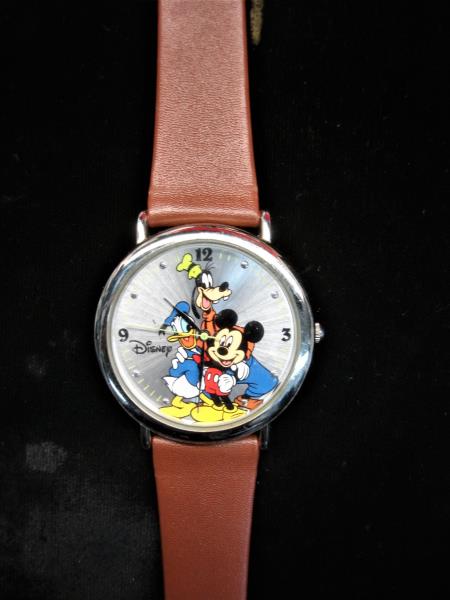 Vintage Disney Friends 70th Anniversary Mickey Donald Goofy Quartz Watch - New Band & Battery