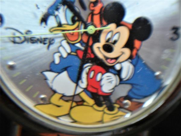 Vintage Disney Friends 70th Anniversary Mickey Donald Goofy Quartz Watch - New Band & Battery