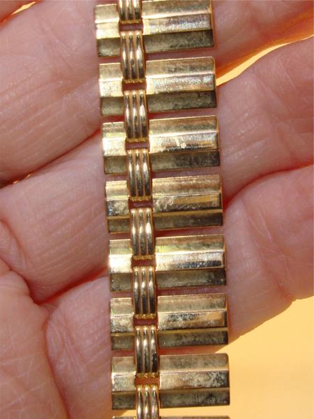 1940s Gold Tone Metal Link Choker Necklace - Vintage Statement Jewelry (13.5