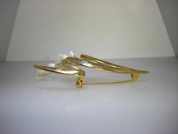 Vintage Gold-Tone Freshwater Pearl Pin Brooch - Elegant Abstract Design