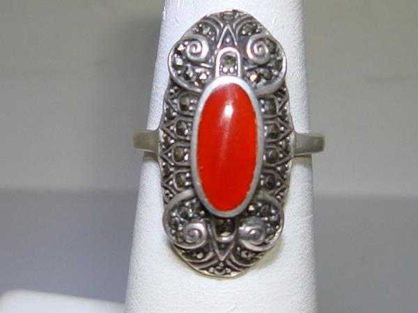 Vintage 1980s Sterling Silver Carnelian & Marcasite Ring (Size 7)