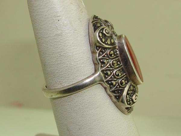 Vintage 1980s Sterling Silver Carnelian & Marcasite Ring (Size 7)