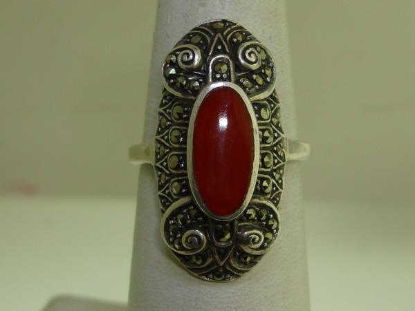 Vintage 1980s Sterling Silver Carnelian & Marcasite Ring (Size 7)