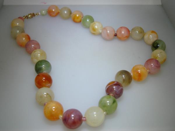 Vintage Lucite Choker Necklace | Multicolor Mottled Beads | 1970s-80s Style