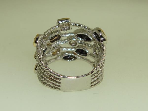 Stunning Sterling Silver Quartz Statement Ring (Size 6 1/2)