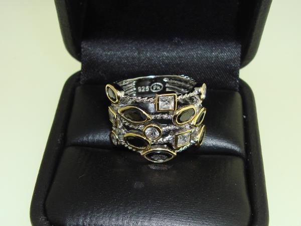 Stunning Sterling Silver Quartz Statement Ring (Size 6 1/2)
