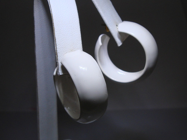 Vintage 1980s White Enamel Hoop Earrings | 80s Fashion Jewelry