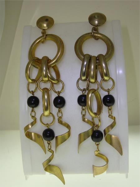 Vintage 1980s Gold Tone Dangle Earrings - Statement Jewelry with Black Glass & Oval Rings