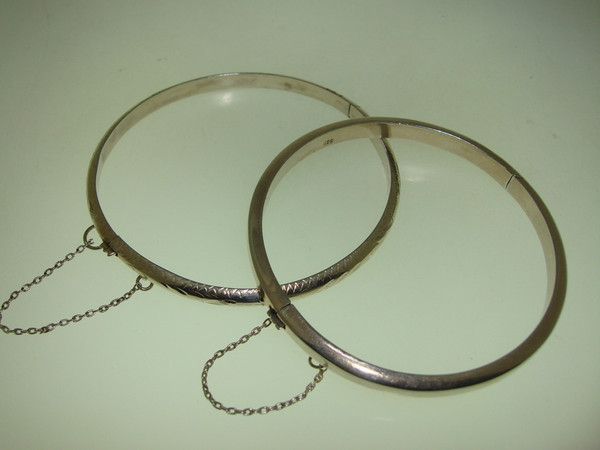 Vintage Sterling Silver Hinged Bangle Bracelets Set (2) - Etched & Plain Designs
