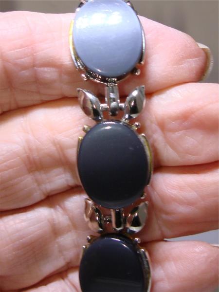 Vintage 1950s Lucite Bracelet | Gray/Blue Disc & Leafy Accents | Mid-Century Jewelry