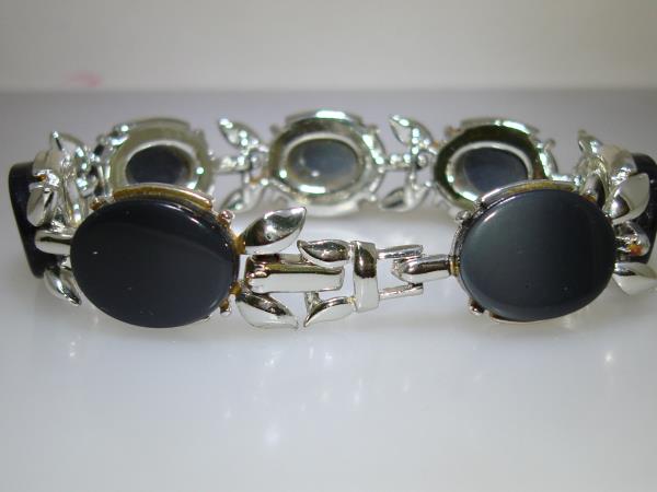 Vintage 1950s Lucite Bracelet | Gray/Blue Disc & Leafy Accents | Mid-Century Jewelry