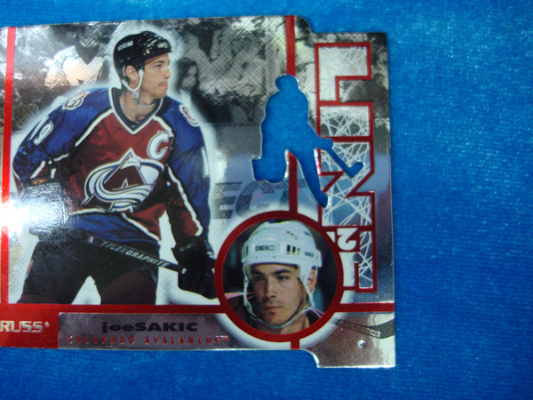Joe Sakic 1997-98 Donruss Line 2 - Rare Die-Cut & Standard Card Set (164/250, 16/4000)