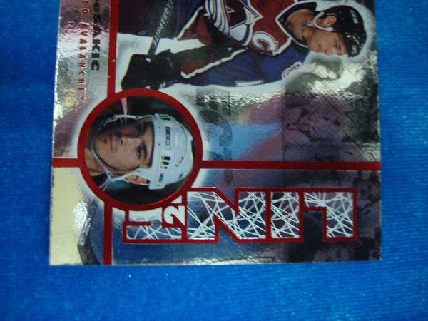 Joe Sakic 1997-98 Donruss Line 2 - Rare Die-Cut & Standard Card Set (164/250, 16/4000)