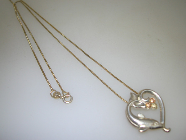 Vintage Coleman & Co. 12K Tri-Color Gold Dolphin Heart Pendant Necklace (.925 Sterling Silver)