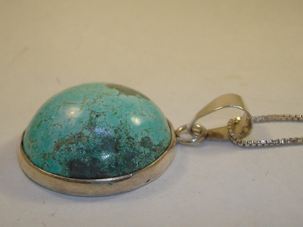 Sterling Silver Turquoise Cabochon Pendant Necklace | 925 Authentic Vintage Design