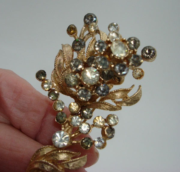 Vintage Rhinestone Floral Trembler Brooch (1940s-50s) - Sparkly Gray & Clear Stones