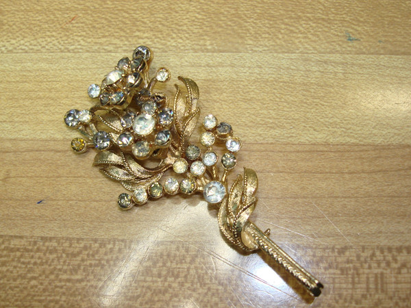 Vintage Rhinestone Floral Trembler Brooch (1940s-50s) - Sparkly Gray & Clear Stones