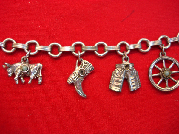 Vintage Silver Western Charm Bracelet (Turquoise Beads, 7.5
