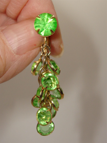 Vintage Peridot Green Chandelier Clip-On Earrings (9.4g) - Estate Find