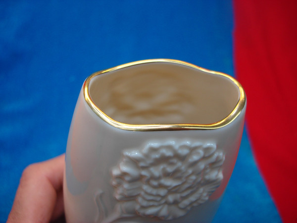 Vintage Lenox Blossoms of Admiration Vase (1989) - 24k Gold Trim - Excellent Condition