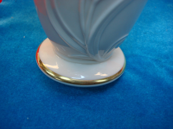 Vintage Lenox Blossoms of Admiration Vase (1989) - 24k Gold Trim - Excellent Condition